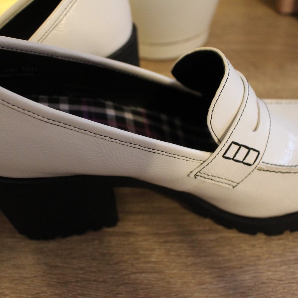 NWOT Dirty Laundry White Platform Loafers - Picture 4 of 7